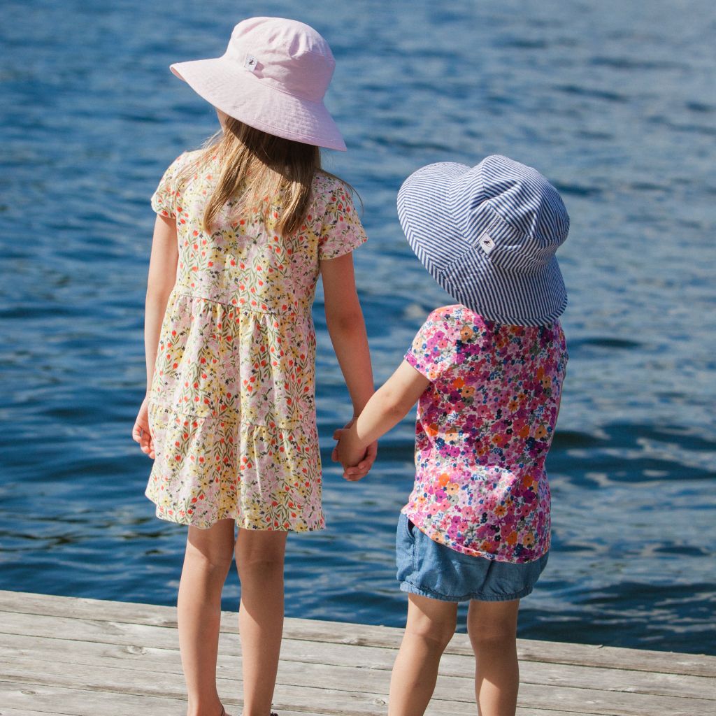 Child, Toddler and Infant UPF50+ Sun Protection Hats for Outdoor Play, Machine Washable, Hand-me-down Quality. Made in Canada by Puffin Gear
