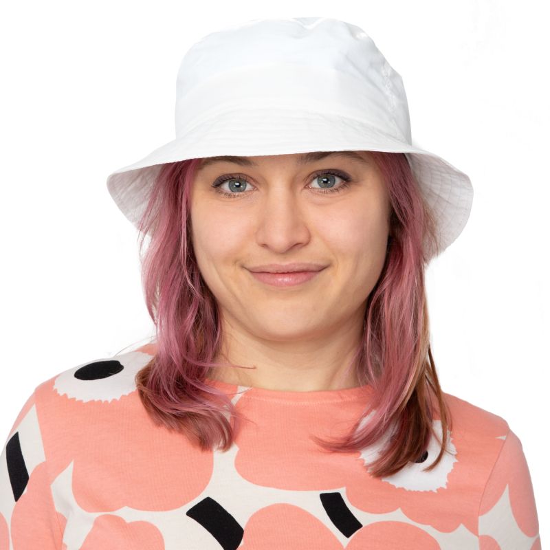 Quick dry nylon bucket hat with upf50 rated sun protection, made in canada by puffin gear, crushable hat perfect for keeping in your bag. made in canada by puffin gear. white sun hat